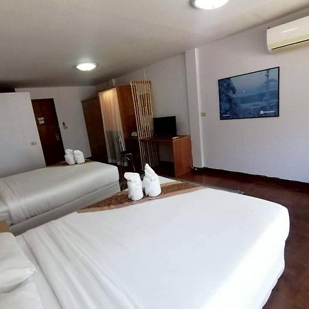 Beachfront Hotel Cha Am Cha-am Exterior foto
