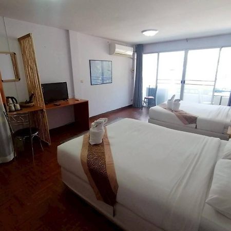 Beachfront Hotel Cha Am Cha-am Exterior foto