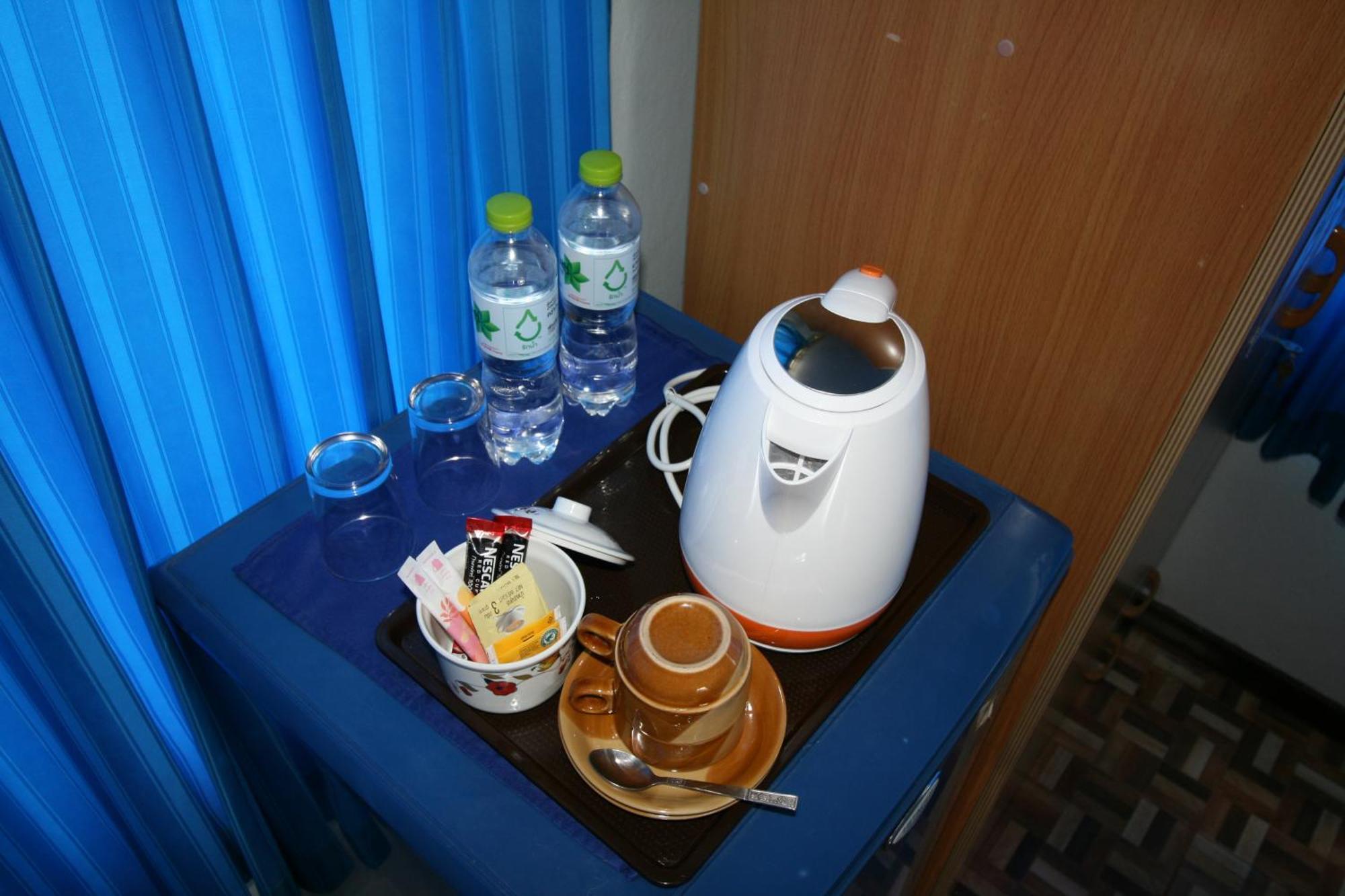 Beachfront Hotel Cha Am Cha-am Zimmer foto