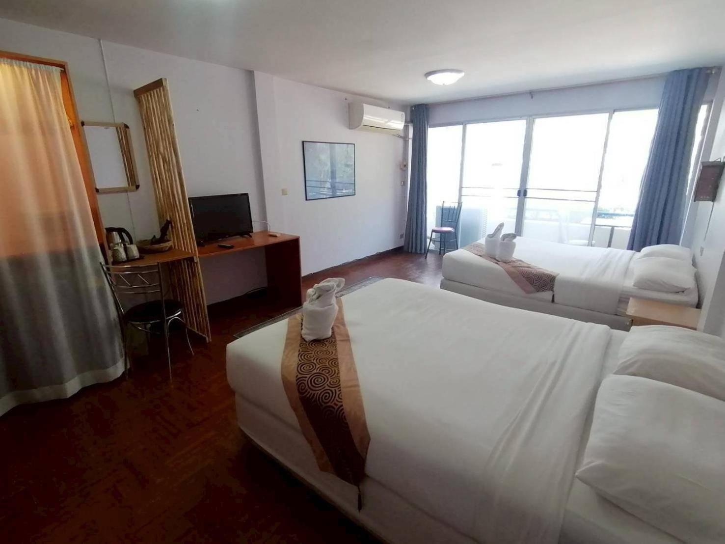 Beachfront Hotel Cha Am Cha-am Exterior foto