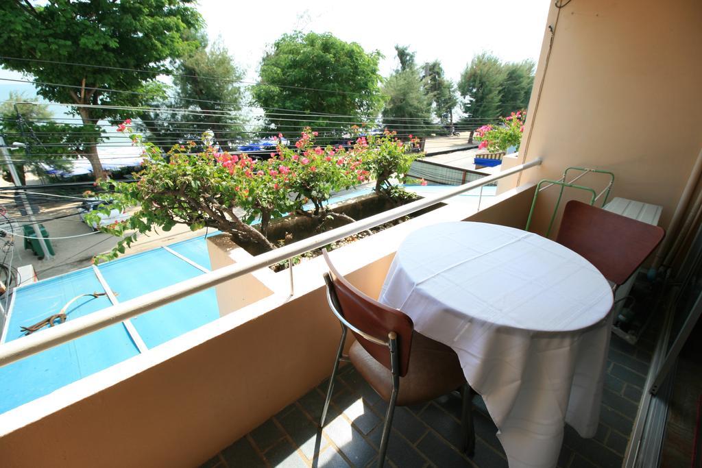 Beachfront Hotel Cha Am Cha-am Exterior foto