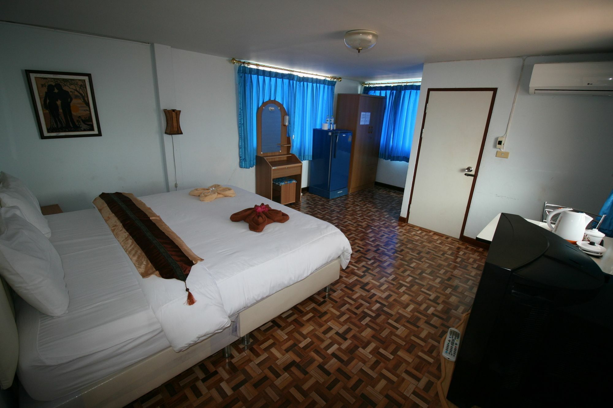 Beachfront Hotel Cha Am Cha-am Exterior foto