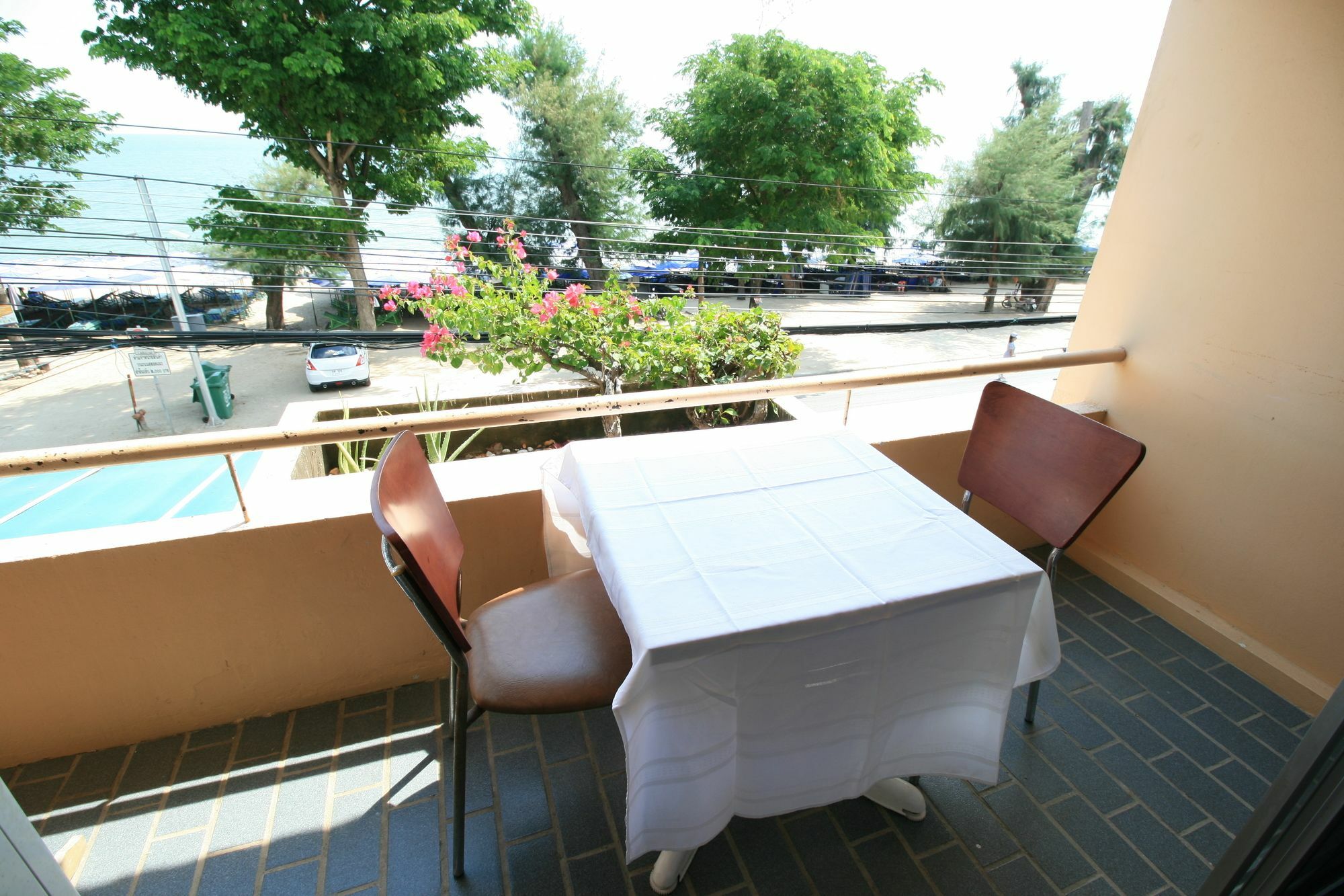Beachfront Hotel Cha Am Cha-am Exterior foto